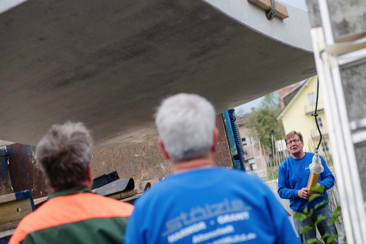 Natursteinwerk Stölzle: Über 110 Jahre Steinmetz-Tradition in Marmor und Granit. Handwerklicher Familienbetrieb seit vier Generationen in Altenstadt/Iller.